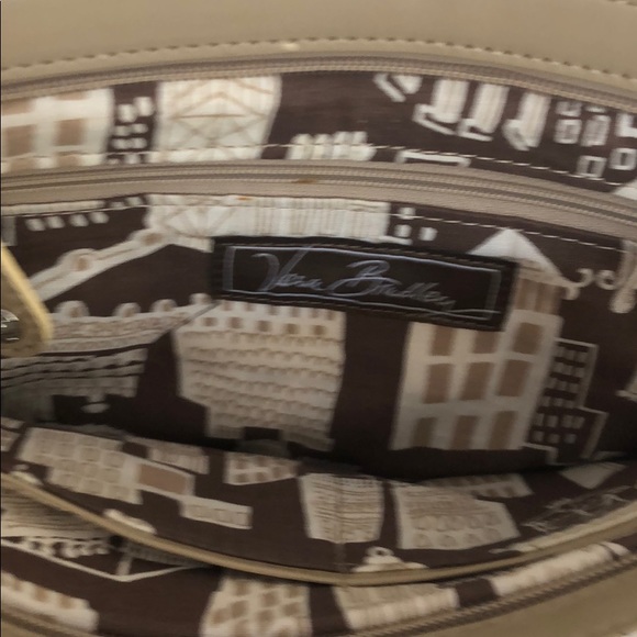 Vera Bradley Purse- excellent condition - Picture 4 of 4